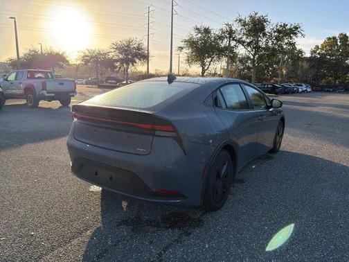 2025 Toyota Prius LE