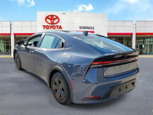 2025 Toyota Prius LE