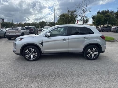 2024 Mitsubishi Outlander Sport SE
