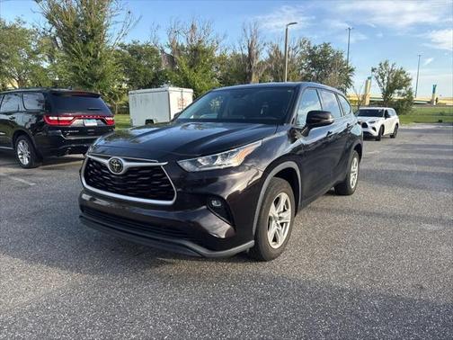 2020 Toyota Highlander LE