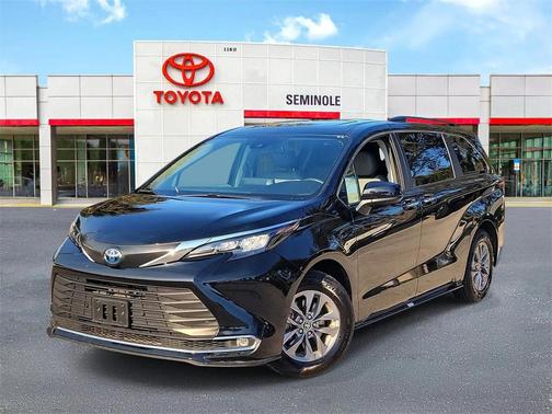 2024 Toyota Sienna XLE