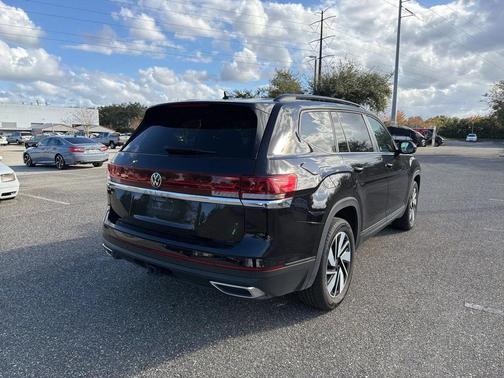 2025 Volkswagen Atlas 2.0T SE w/Technology