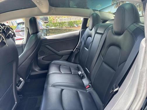2022 Tesla Model 3 Standard Range