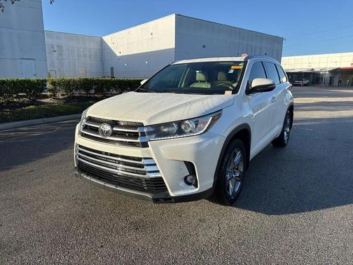 2019 Toyota Highlander Limited Platinum