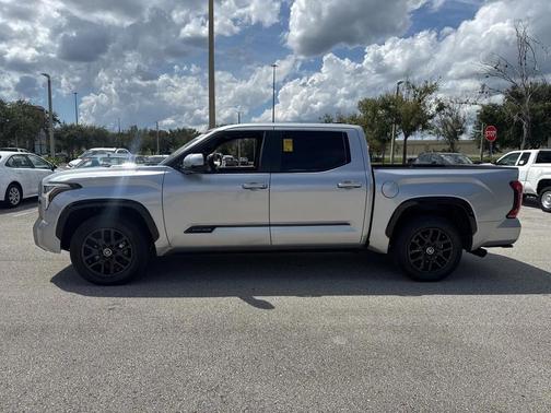 2024 Toyota Tundra Hybrid Platinum