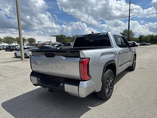2024 Toyota Tundra Hybrid Platinum