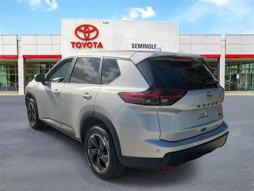 2024 Nissan Rogue SV