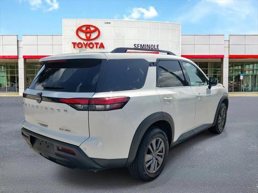 2022 Nissan Pathfinder SV 4WD