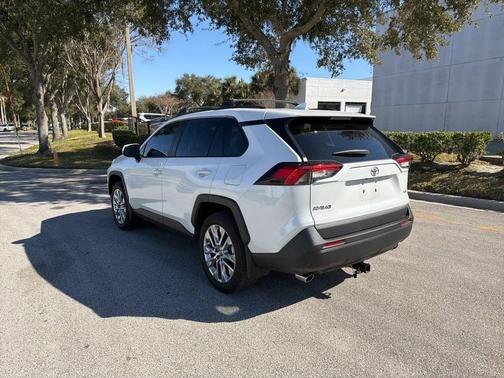 2025 Toyota RAV4 XLE Premium