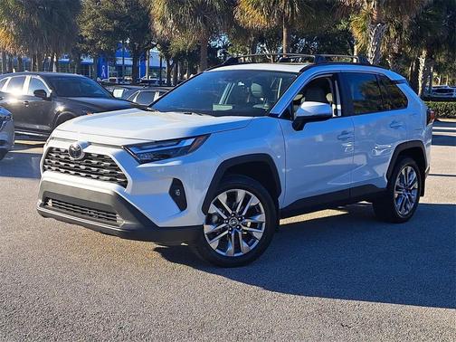 2025 Toyota RAV4 XLE Premium