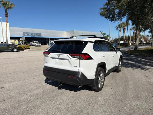 2025 Toyota RAV4 XLE Premium