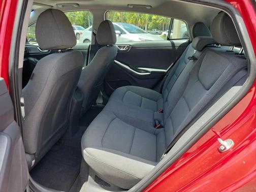 2022 Hyundai IONIQ Hybrid SEL
