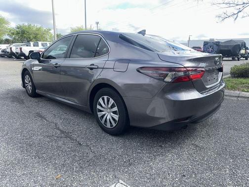 2024 Toyota Camry Hybrid LE