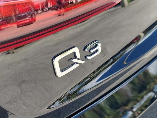 2018 Audi Q3 2.0T Premium Plus