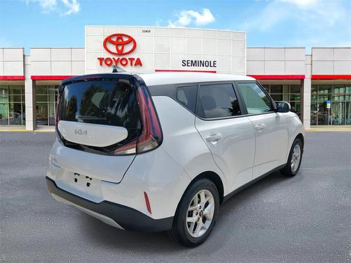2024 Kia Soul LX