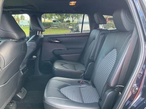 2024 Toyota Highlander XSE