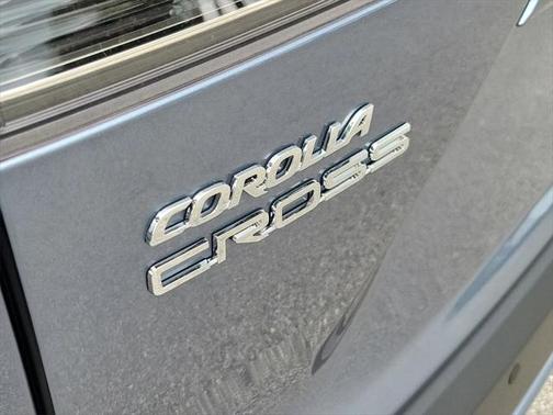2025 Toyota Corolla Cross XLE