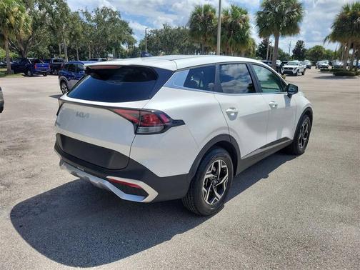 2024 Kia Sportage LX