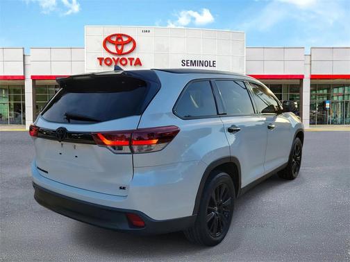 2019 Toyota Highlander SE