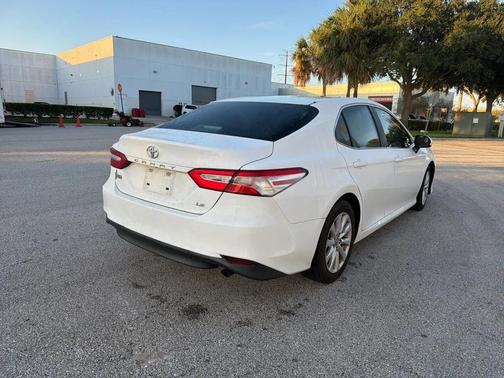 2018 Toyota Camry LE