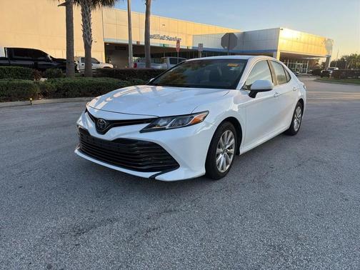 2018 Toyota Camry LE