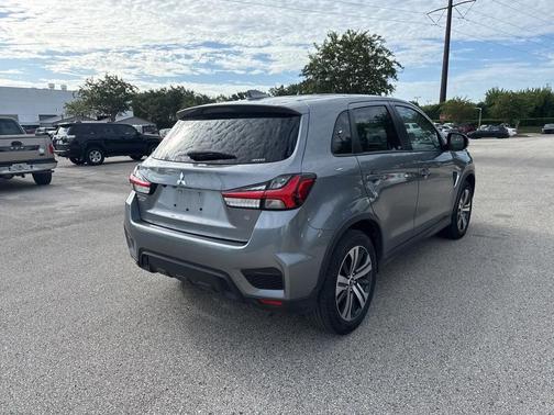 2024 Mitsubishi Outlander Sport SE