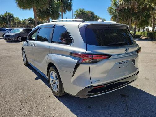 2025 Toyota Sienna Limited