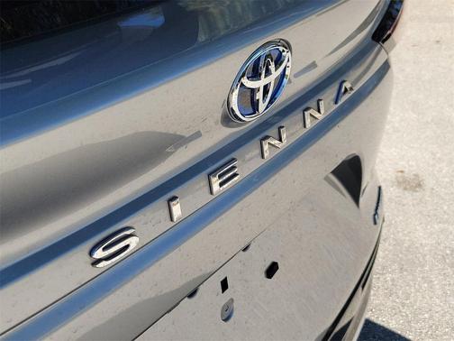 2025 Toyota Sienna Limited