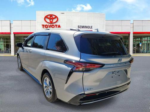 2025 Toyota Sienna Limited