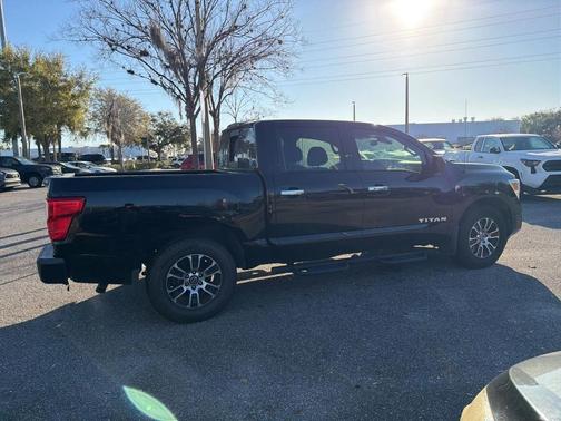 2021 Nissan Titan SV