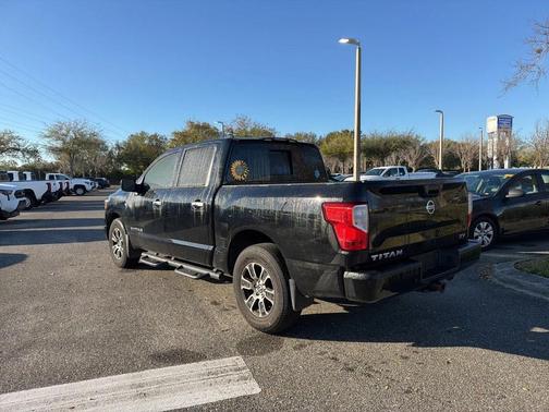 2021 Nissan Titan SV