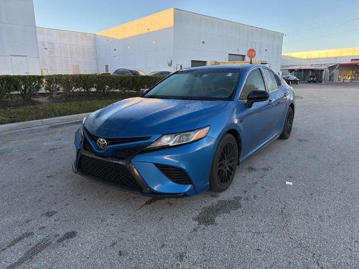 2019 Toyota Camry SE