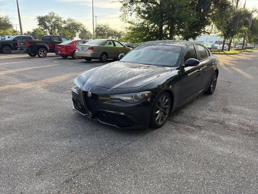 Vulcano Black Metallic 2022 Alfa Romeo Giulia Sprint