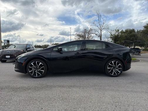 2025 Toyota Prius Plug-In Hybrid XSE Premium