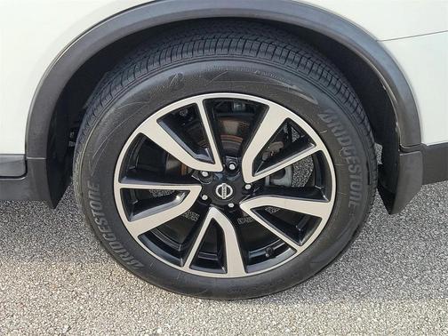 2020 Nissan Rogue SL