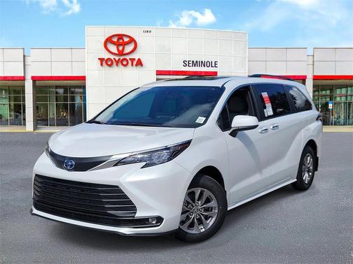 2025 Toyota Sienna XLE 7 Passenger