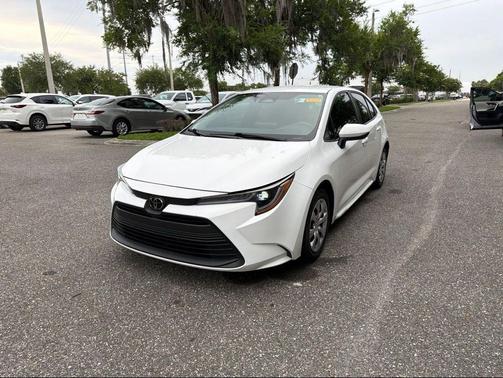 Ice Cap 2023 Toyota Corolla LE