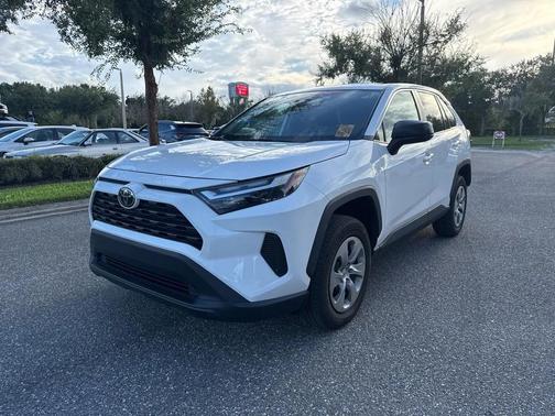 2023 Toyota RAV4 LE
