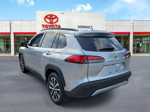 2022 Toyota Corolla Cross XLE