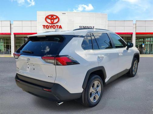 2025 Toyota RAV4 Hybrid LE