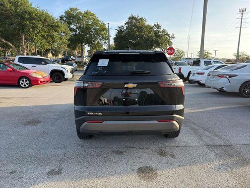 Mosaic Black Metallic 2026 Chevrolet Equinox 1LT