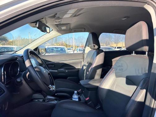 2024 Mitsubishi Outlander Sport SE