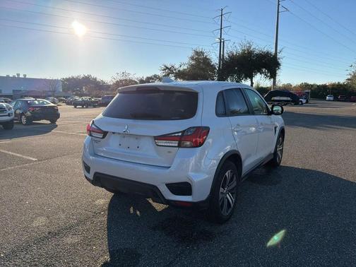 2024 Mitsubishi Outlander Sport SE