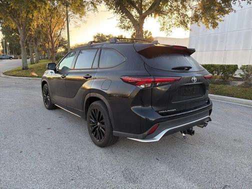 2024 Toyota Highlander XSE