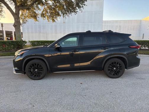 2024 Toyota Highlander XSE