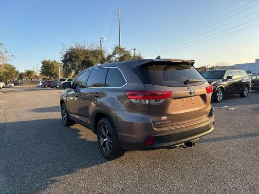 2018 Toyota Highlander LE Plus