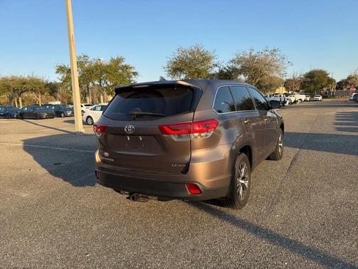 2018 Toyota Highlander LE Plus