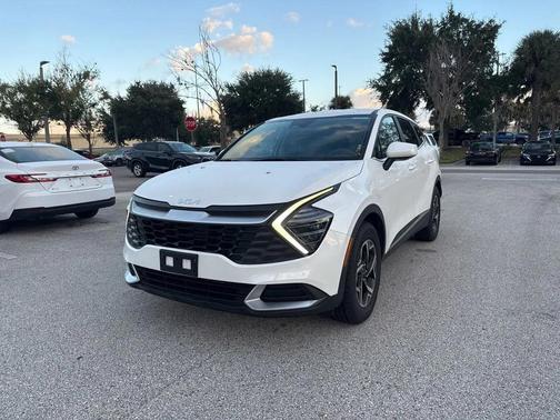 2024 Kia Sportage LX