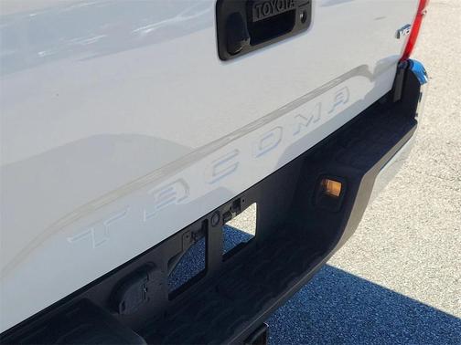 2016 Toyota Tacoma SR5