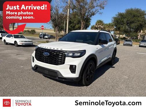 2025 Ford Explorer ST-Line